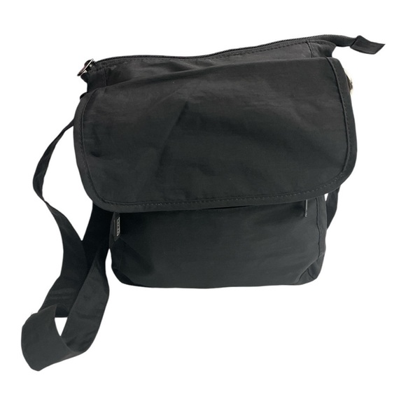 BLACK multi pocket Peak
Gear Nylon Crossbody Purse w/RFID Blocking 8x10x2 - Picture 1 of 11